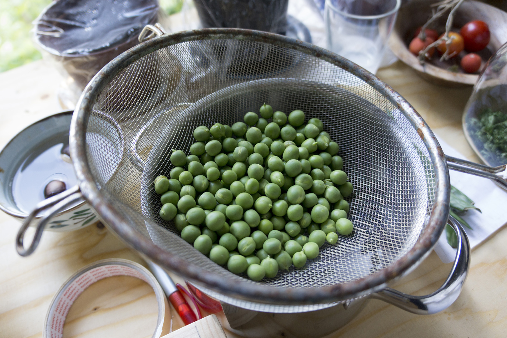 Peas, a lot