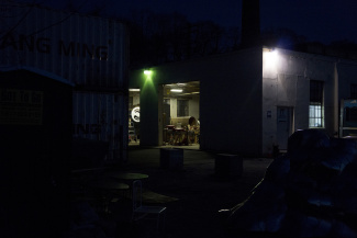 An artist creating metal sculptures in Dobbs Ferry, NY, USA