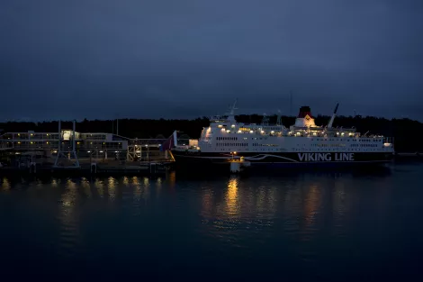 A ferry at the port of Maarianhamina during night