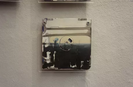 Single 3.5 floppy disk with Ruhrgebiet photo on it - secured by acryl glass